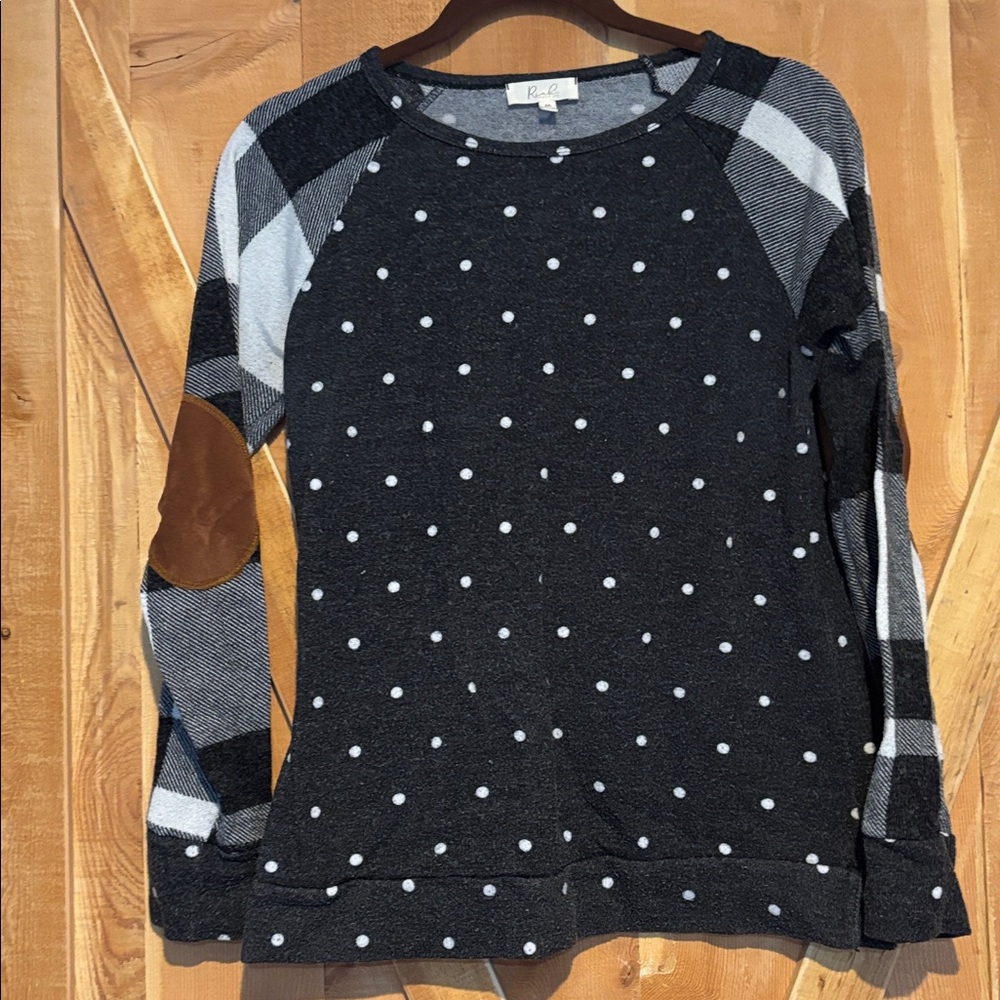 Women’s light weight long sleeve shirt